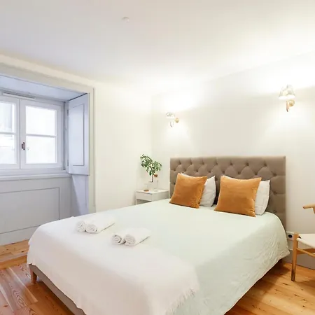 בית אירוח Double With Private Wc In Shared House In Downtown ליסבון