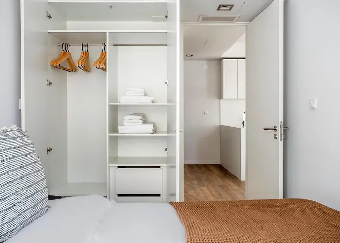 Double With Private Wc In Shared House In Downtown Homestay Lisbon