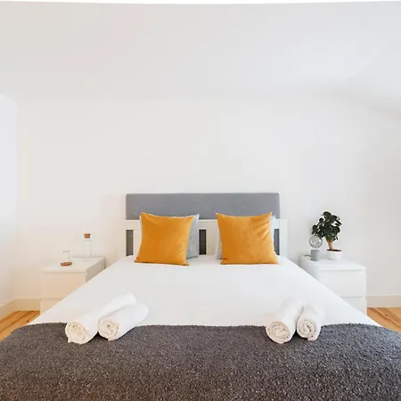 Double With Private Wc In Shared House In Downtown Δωμάτια σε οικογενειακή κατοικία Lisboa